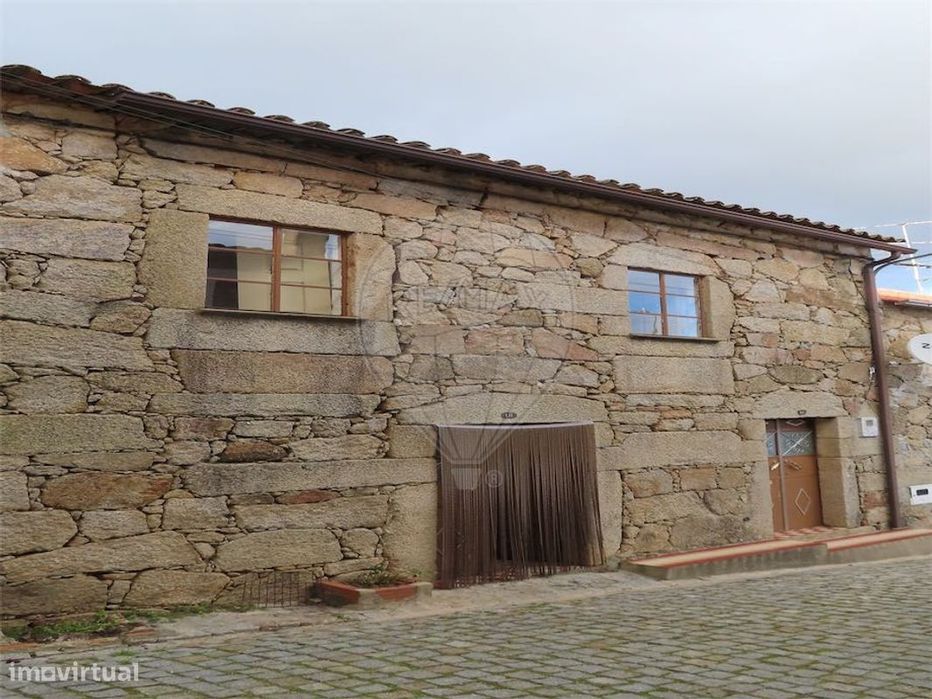 Moradia T2 para venda