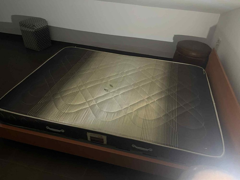 Cama de casal com colchao