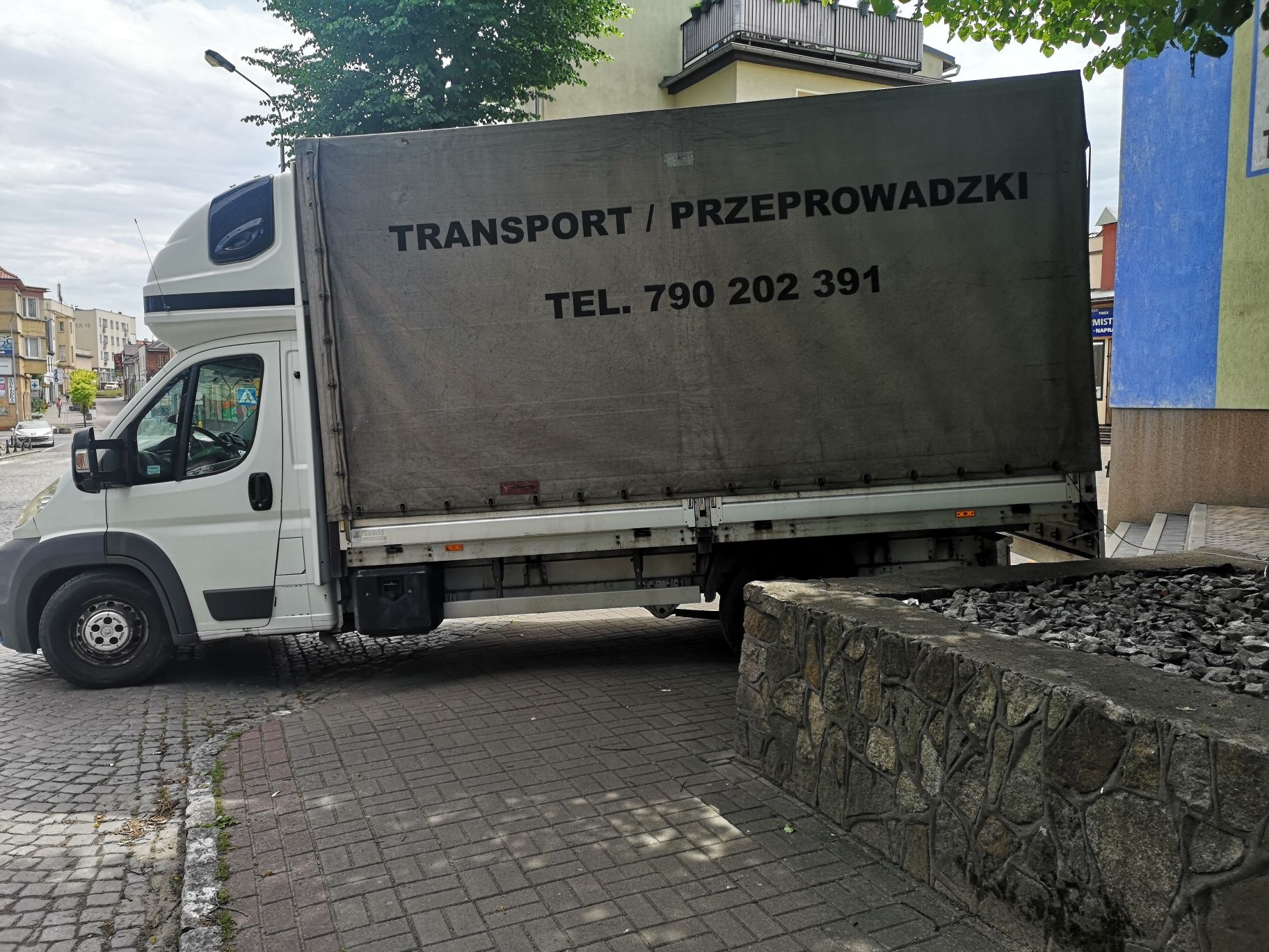 Tani Transport, Sprawne Przeprowadzki,Przewóz mebli,utylizacja mebli.