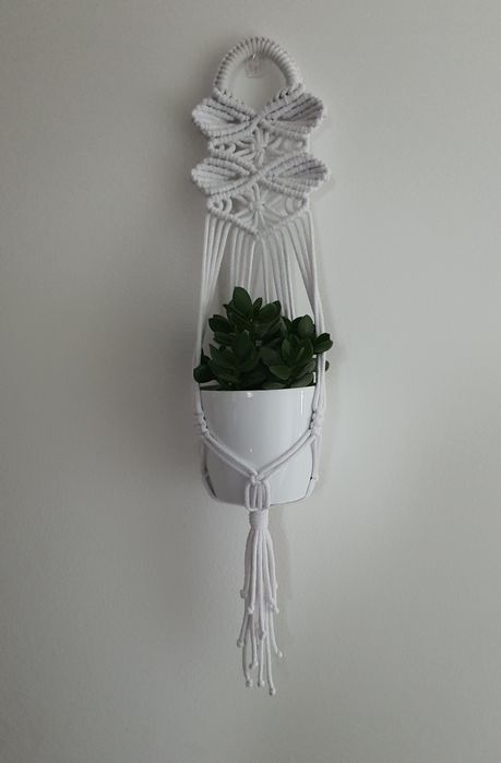 Kwietnik biały boho makrama