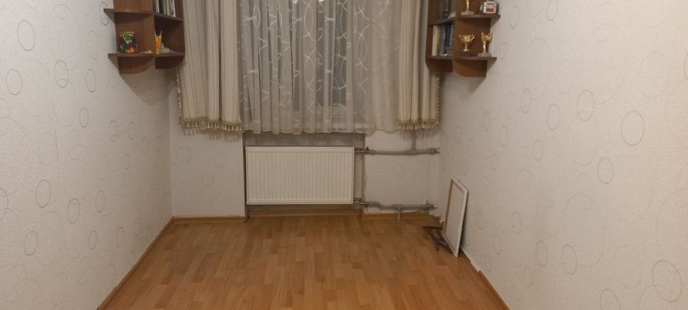 Продам 3к. квартиру в центре Чугуева.