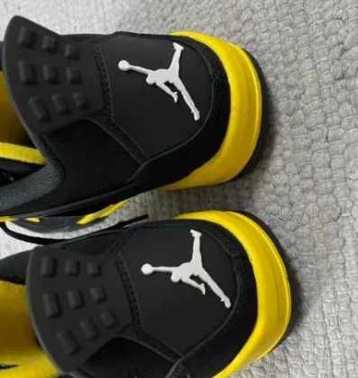 Buty_NIke_Jordan4Retro Thunder EU--40