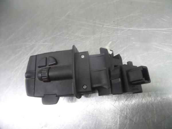 Manípulo do rádio RENAULT Megane III (BZ0_)