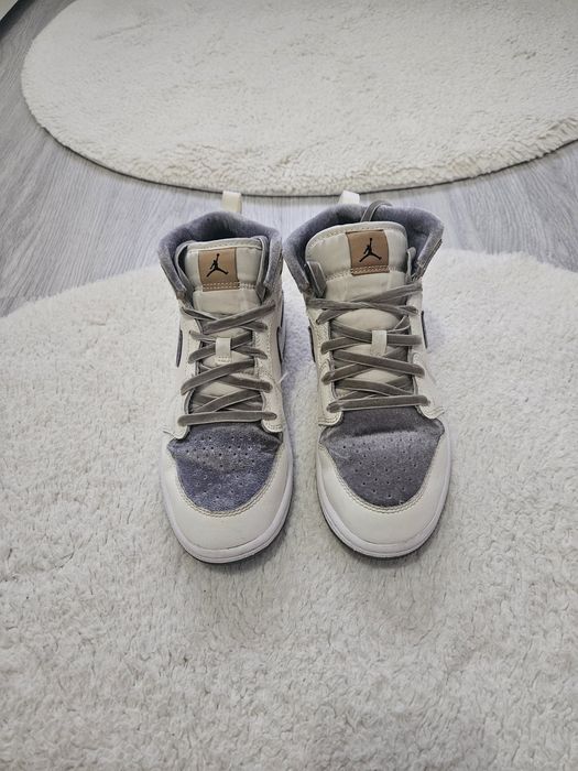 Air Jordan Mid crianca edição limitada