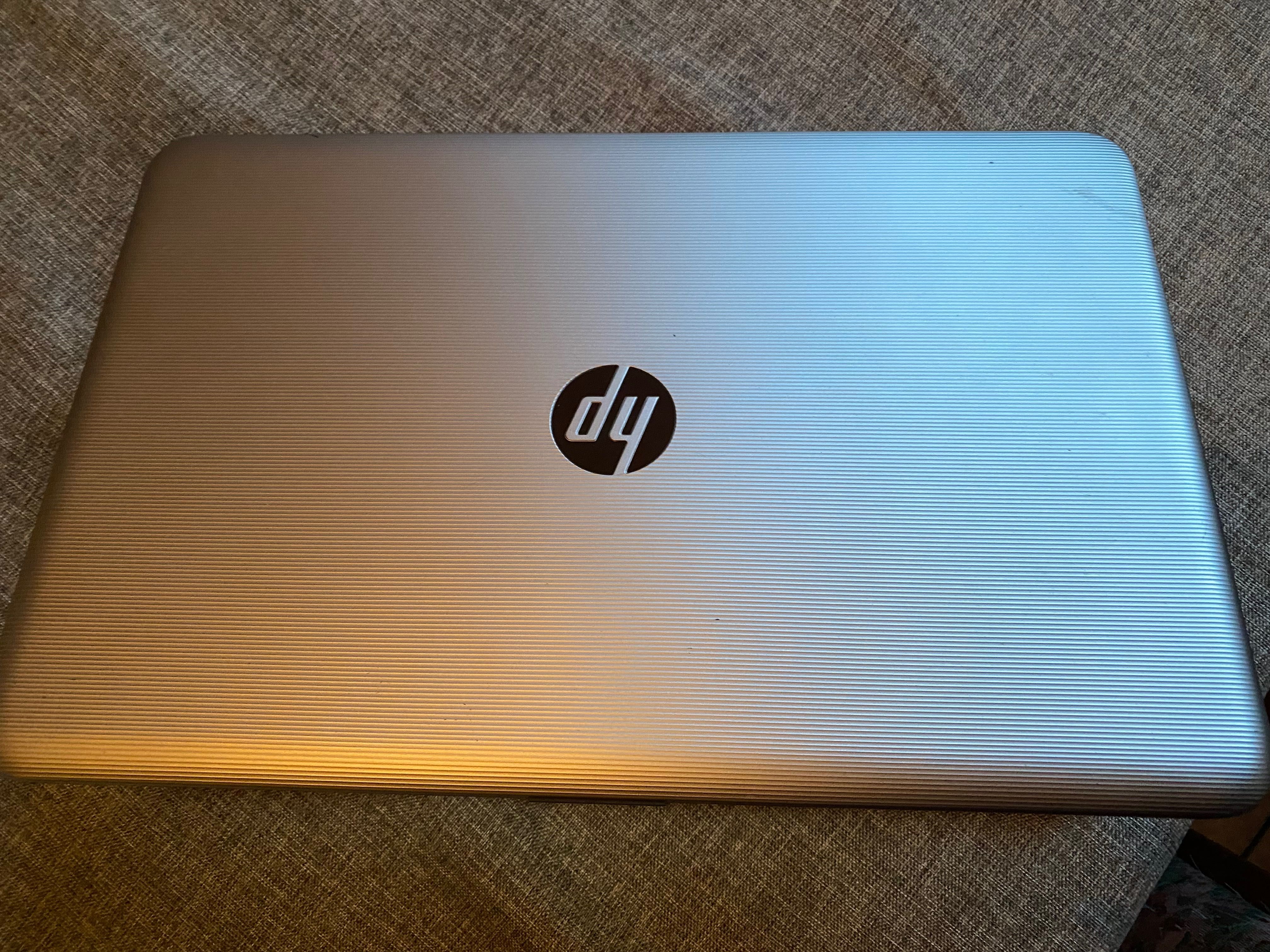 Laptop HP 255 G5