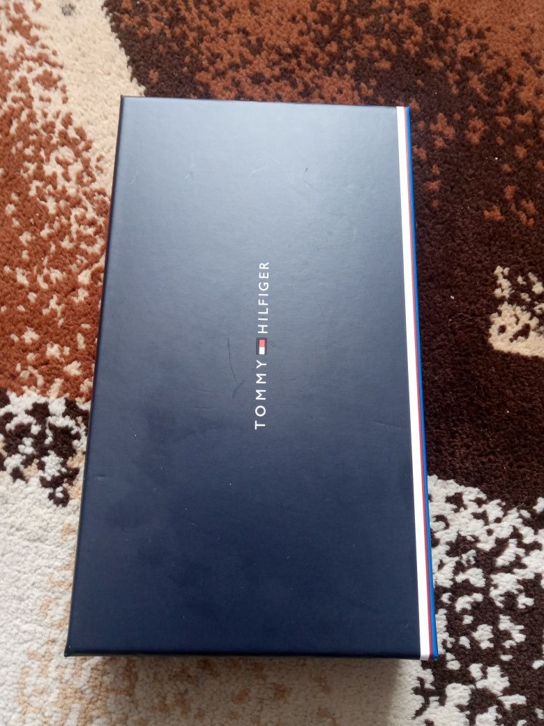 Pudełko tommy Hilfiger 12/21,5