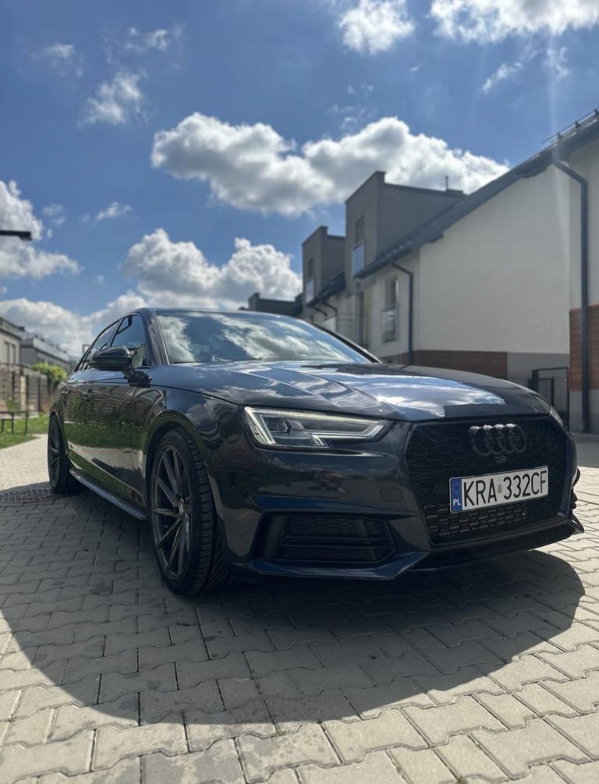A4 B9 Atrapa Grill Wzór RS Przednia Chłodnica 2015/2019 Czarny Połysk