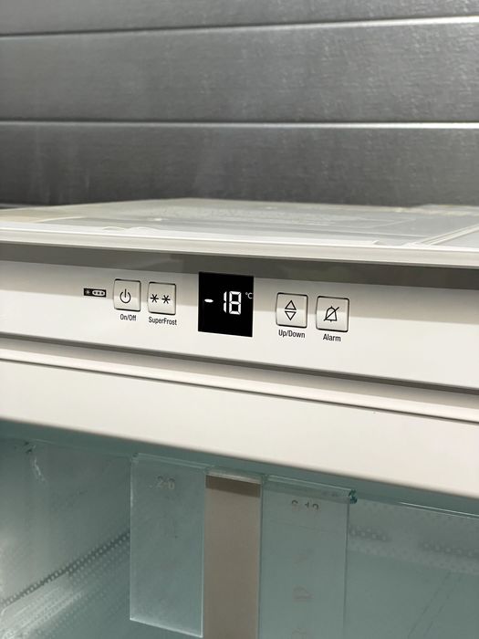 Вбудована Морозильна камера Liebherr IGN 1064 Під стільницю