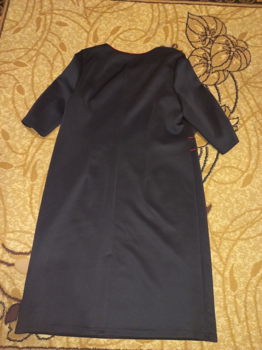 Женское нарядное платье 60 размер
