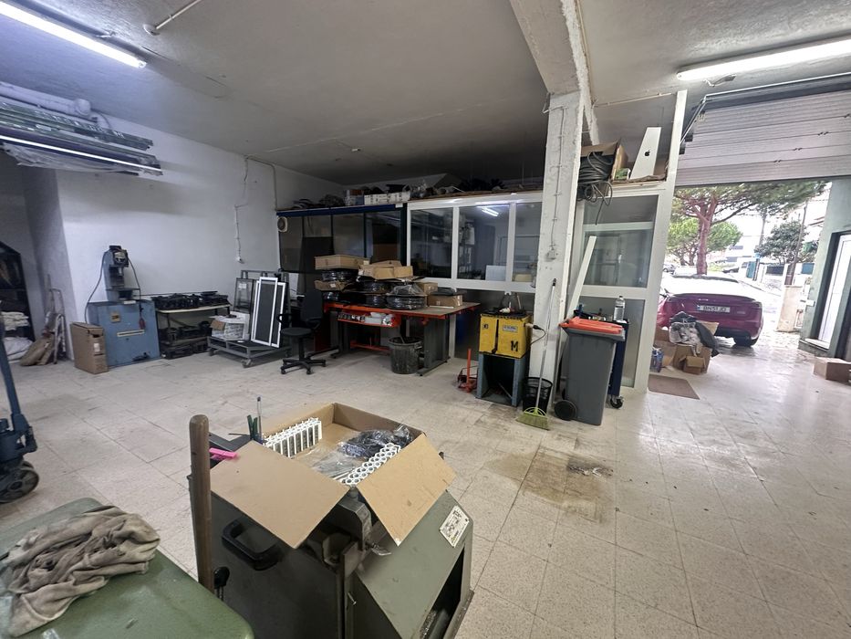 Armazém 200 m2 Abobóda