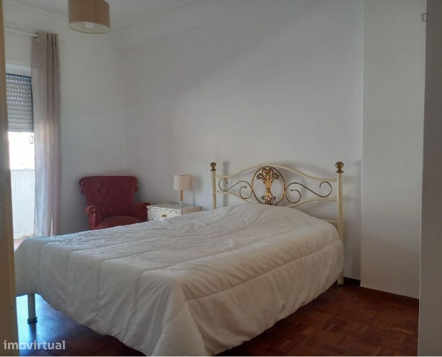 728578 - Quarto com cama de casal em...