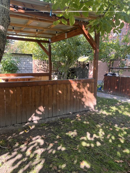 Будинок  з ділянкою