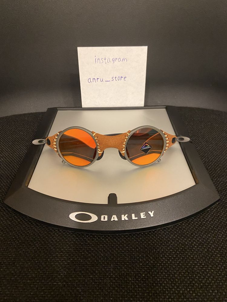 Oakley очки солнцезащитные