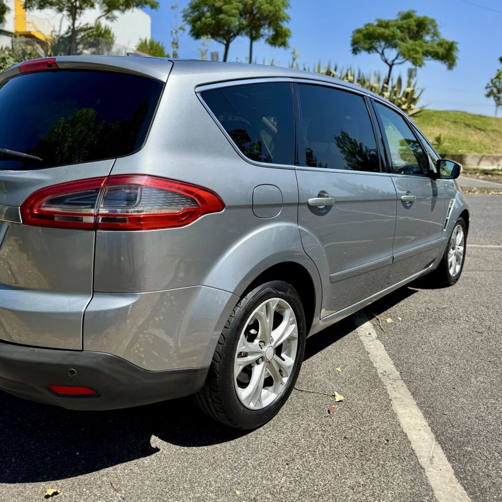 Ford S-Max 2.0d Caixa Automatica DESDE 219€ mes