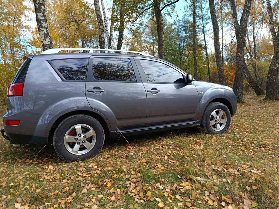 Peugeot 4007 2011 року