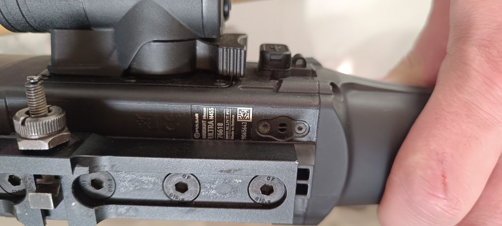 Celownik noktowizyjny pulsar digisight ultra 455 plus montaż