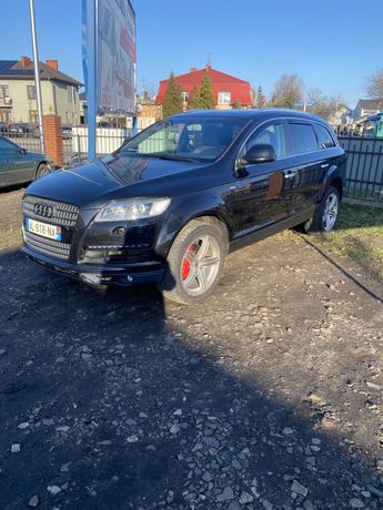 Audi Q7 s-line 3.0D 7 osobowy