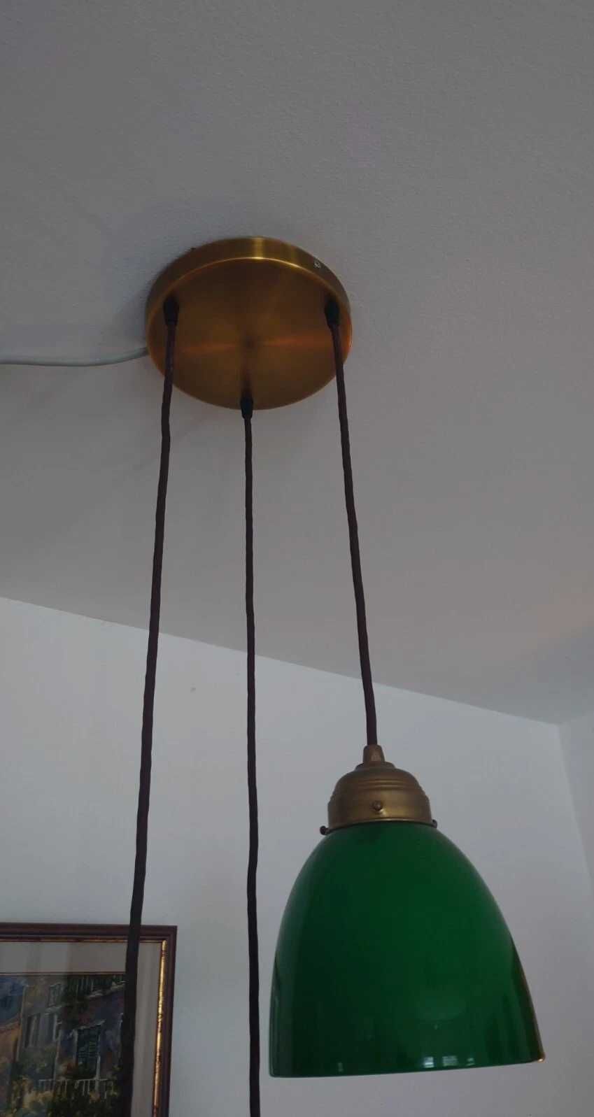 Luminária Art Déco em vidro triplo com luz em latão