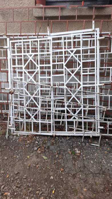 Продам металеві решітки