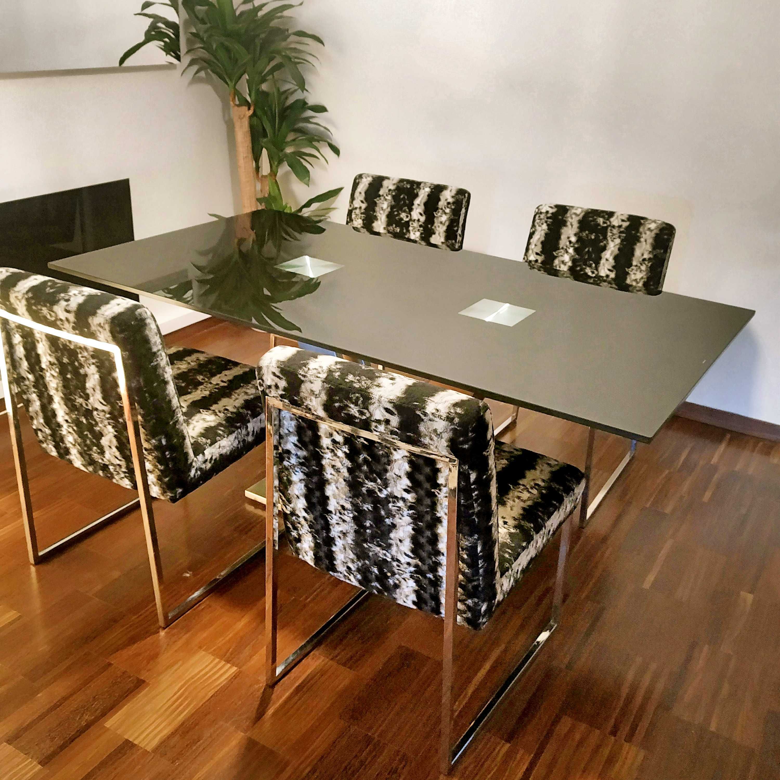 Conjunto Mesa + 4 cadeiras (oferta candeeiro)