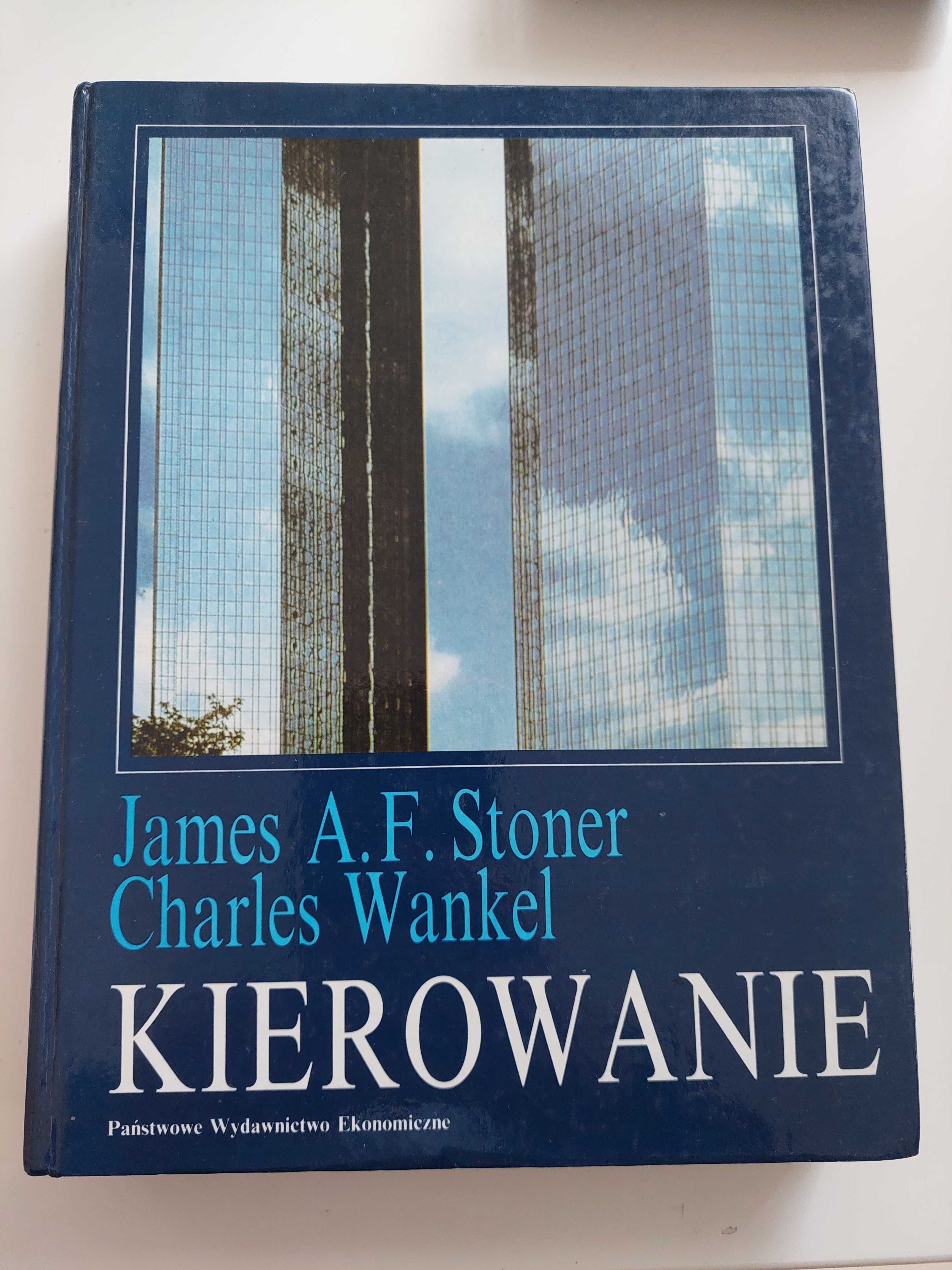 "Kierowanie" James A.F Stoner, Charles Wankel.