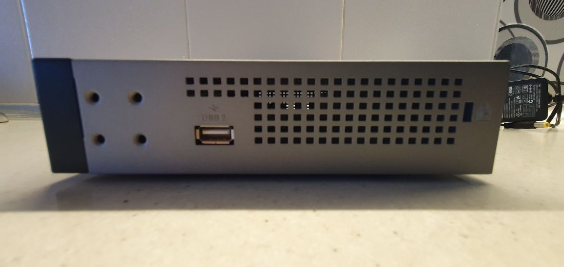 Gigabit Dual WAN VPN Router Cisco RV325 V01