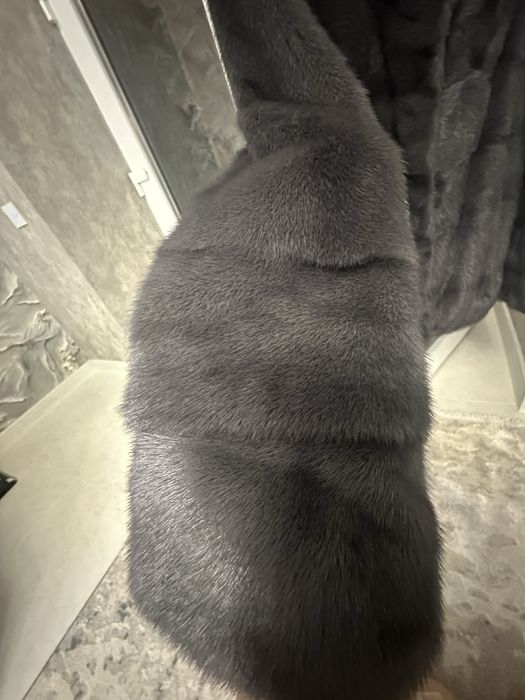 Продам норковую шубу