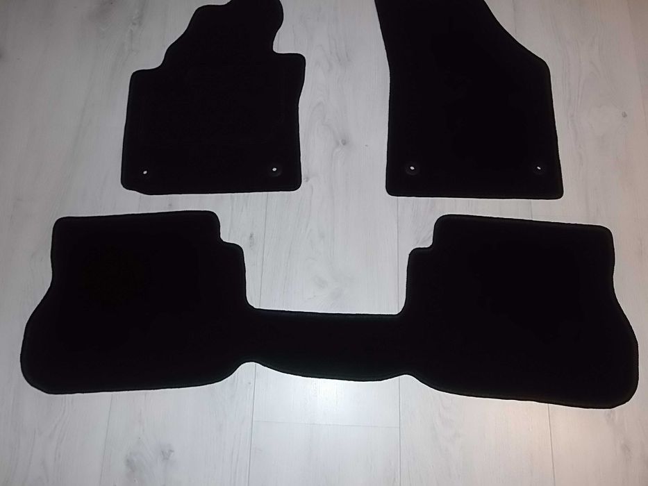 Dywaniki Welurowe VW Volkswagen Caddy Rok 10-15 Idealnie Dopasowane