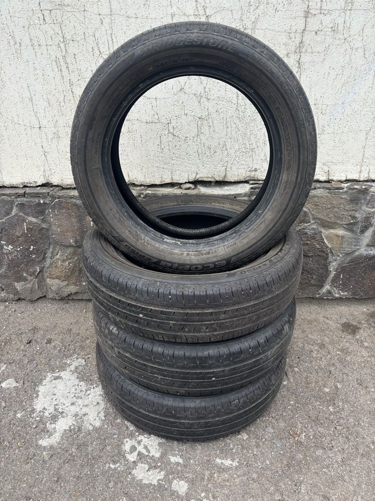 продам резину в розмірі 175/60 r16