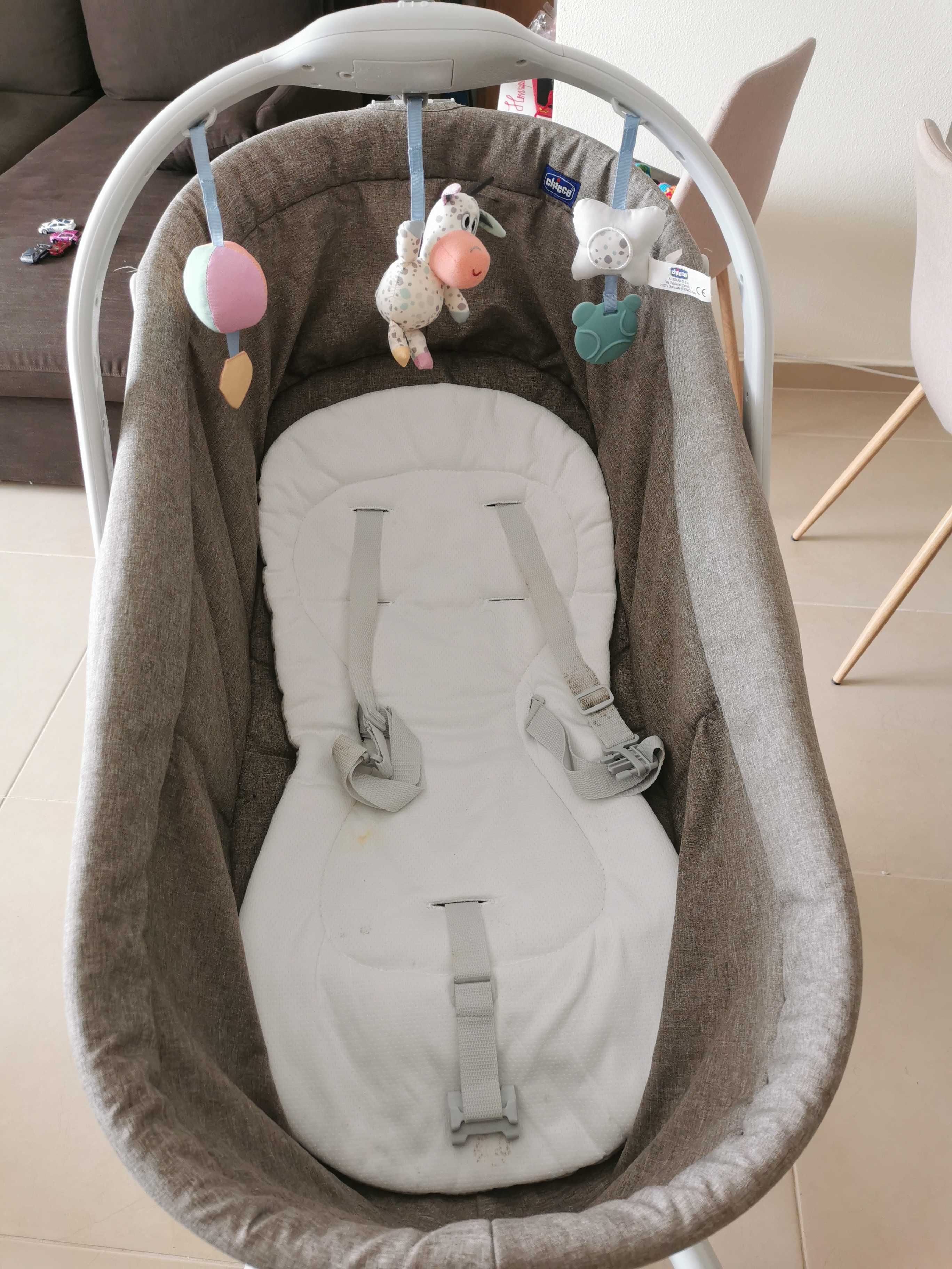 Berço Baby Hug 4 em 1