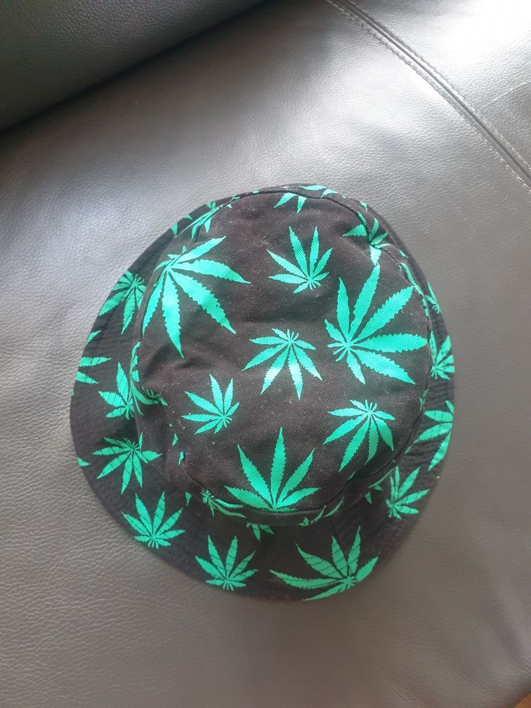Kapelusz kapelusik liście Marihuana czarny zielony dwustronny