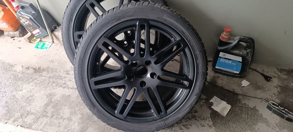 Felgi 18 z oponami zimowymi , 5x112 , Vredestein 245/40 R18