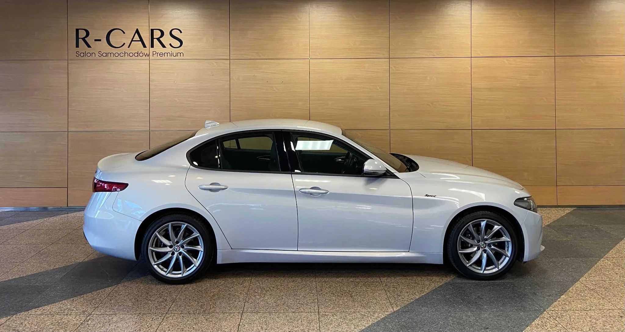 Alfa Romeo Giulia Salon Polska Bezwypadkowy SPRINT R CARS Warszawa
