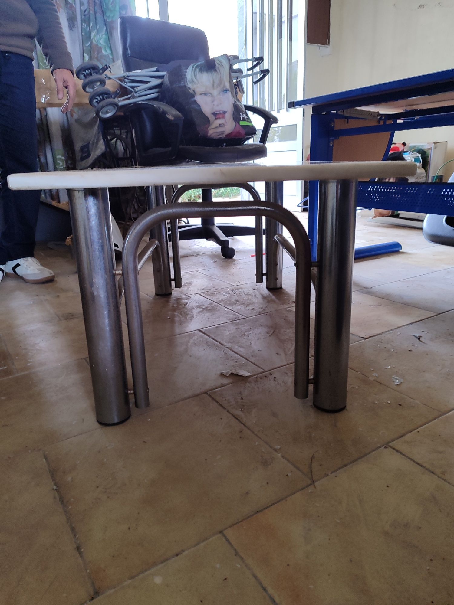 São 4 Mesas para venda centro ,desenho,jantar em madeira para 6 pessoa