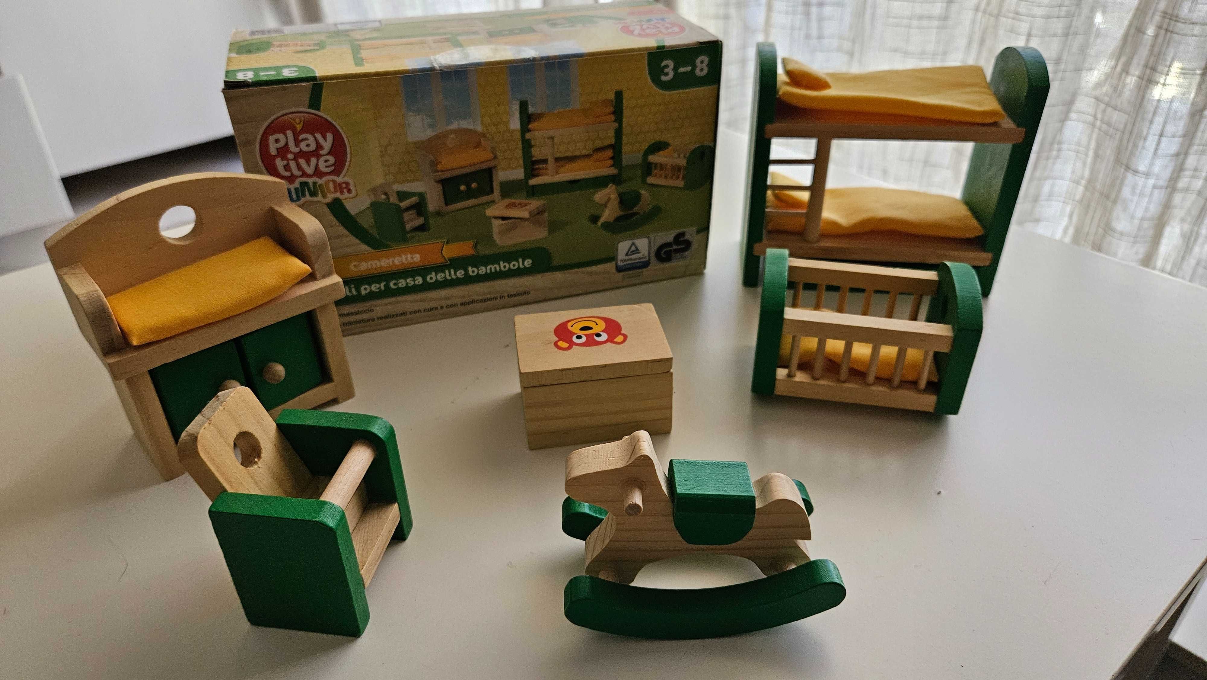 Conjunto de madeira e casinha