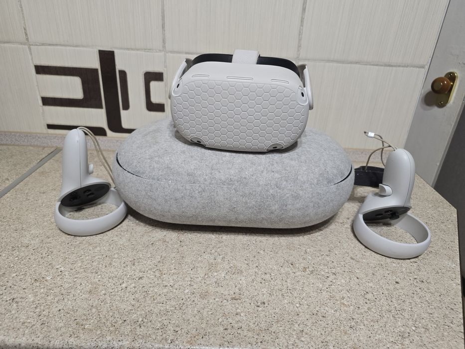 Окуляри віртуальної реальності Meta Oculus Quest 2 128 Gb