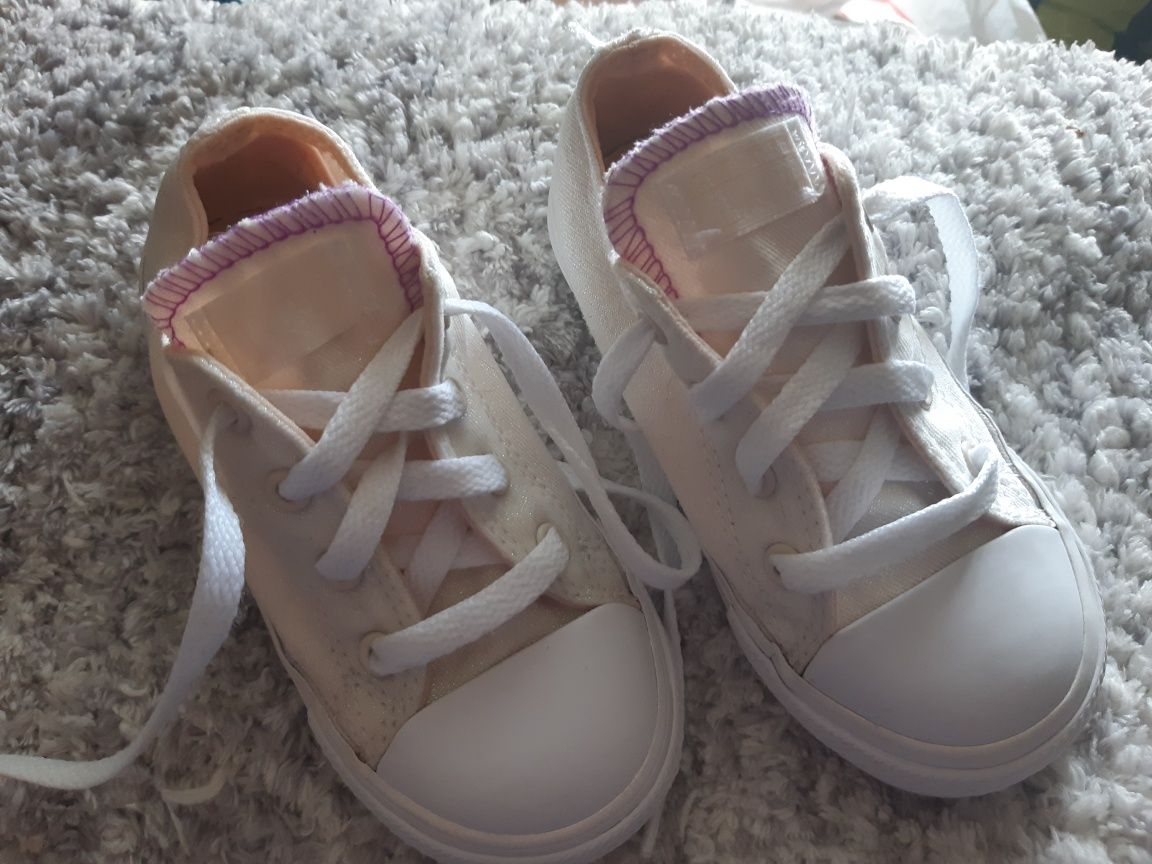 Converse trampki dziecięce  rozm EUR 25 / dl wkl  15,5 cm