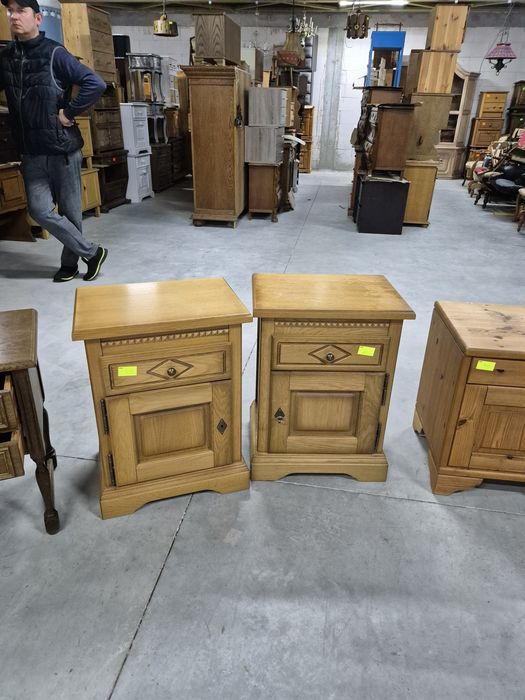 Komplet szafek nocnych