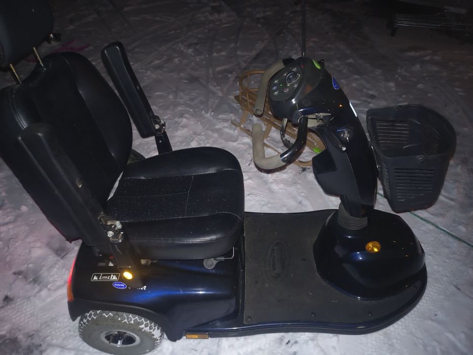Skuter wuzek elektryczny dla seniorów.
