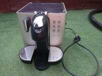 Ekspres kapsułkowy ciśnieniowy DeLonghi Nespresso EN 720.M 1300W