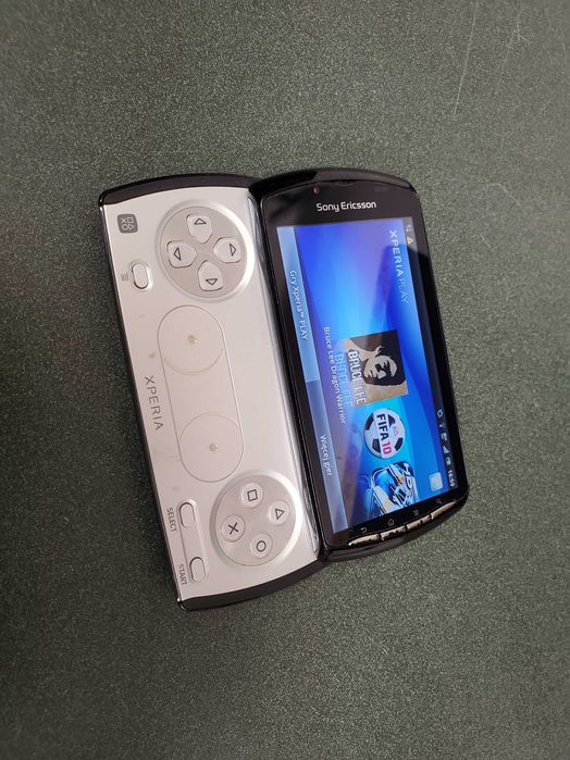 Tel/konsolka Sony ericsson xperia play r800i