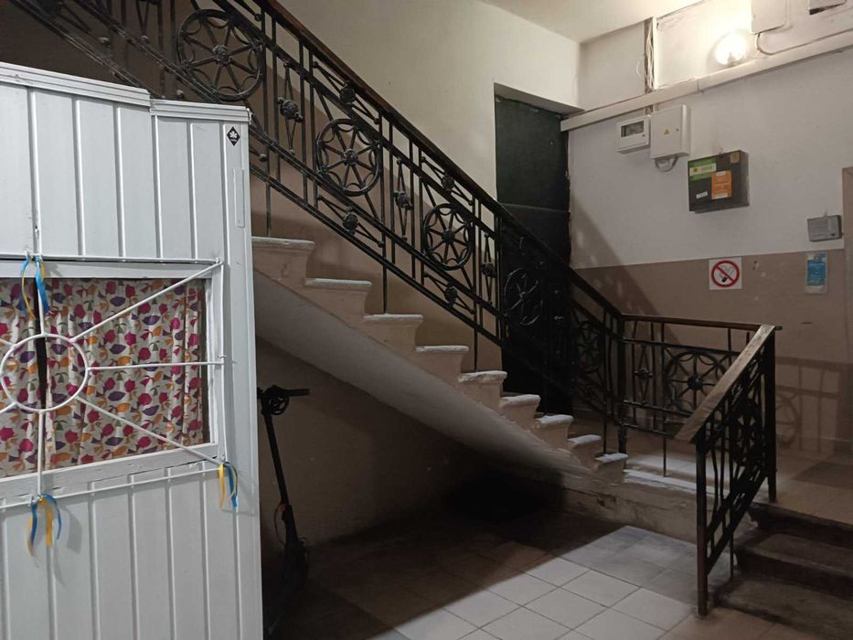 Продаж 2 к.квартири пр.Чеховський 11, Львівська площа, центр