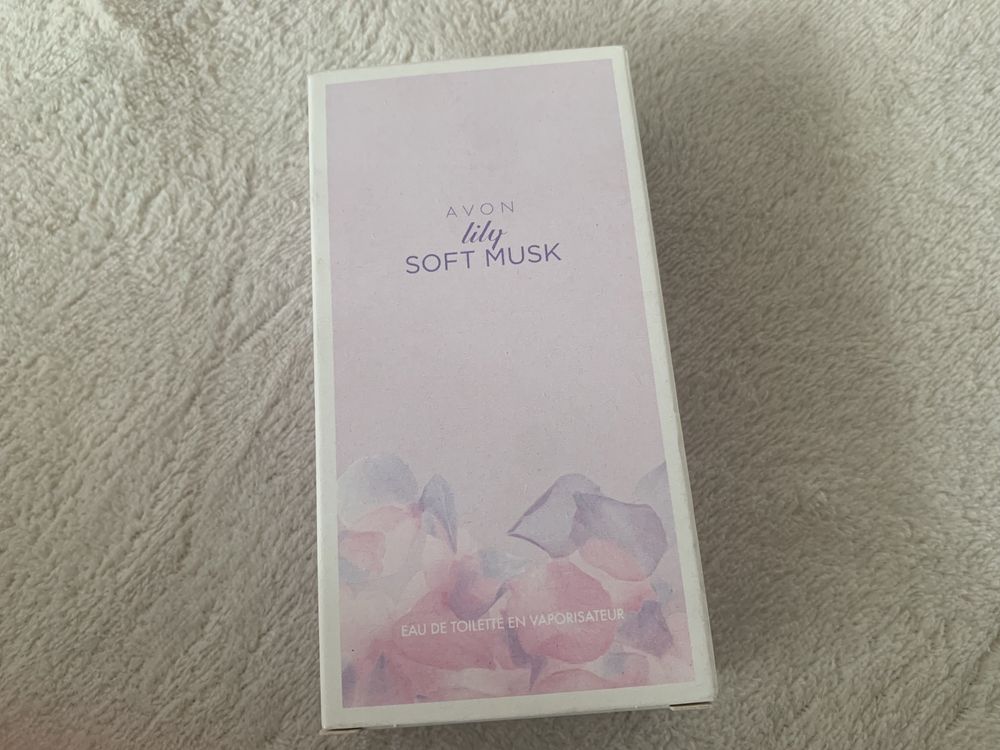 Avon lily soft musk