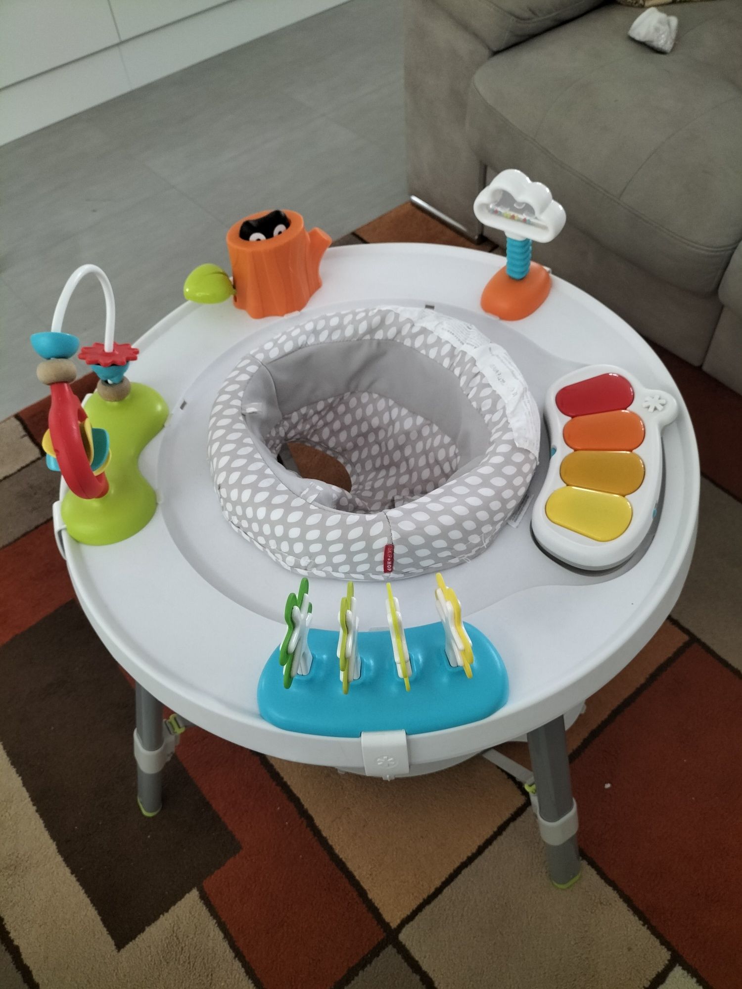 Mesa de actividades Skip Hop