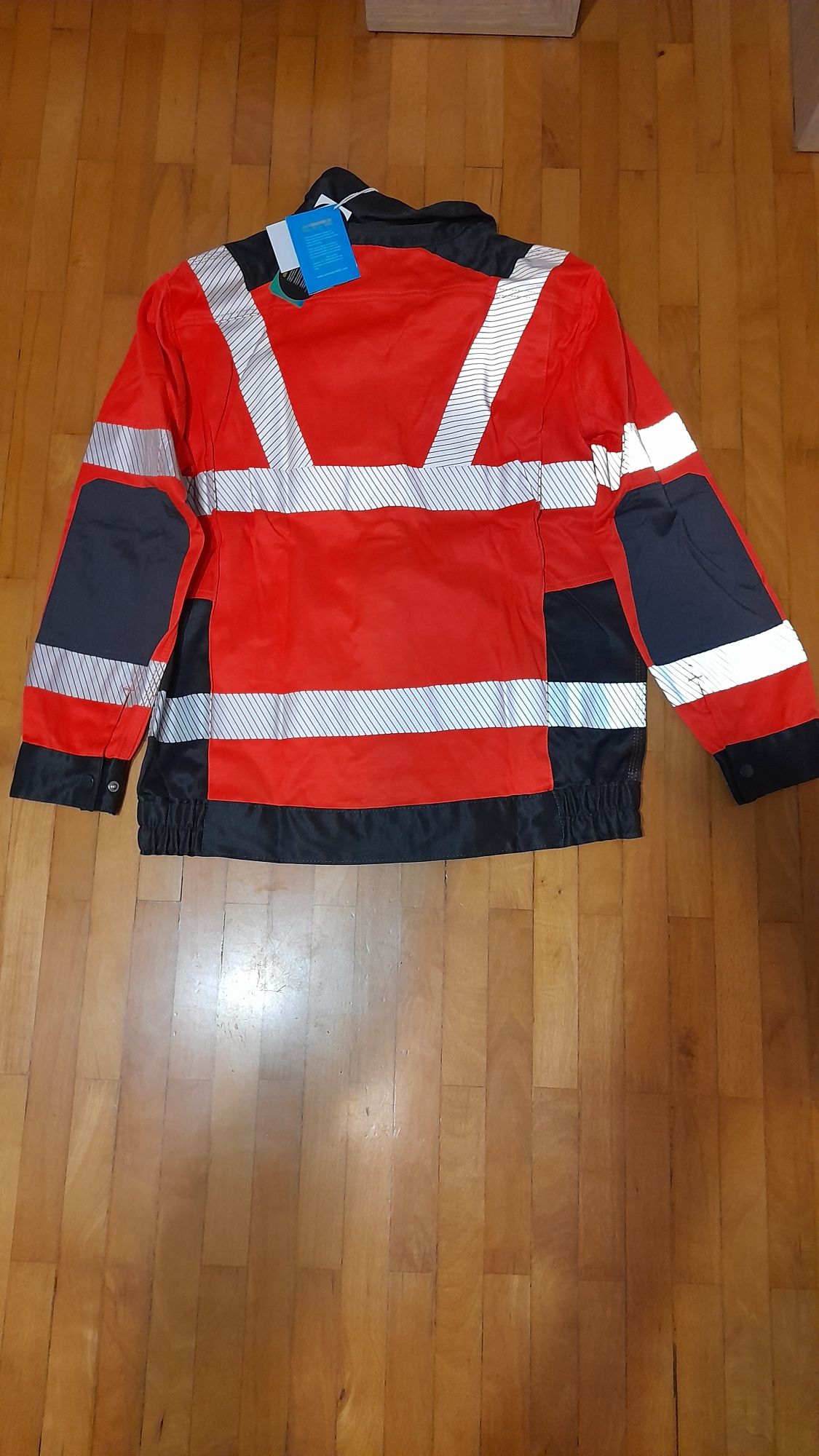 Bluza kurtka robocza.
