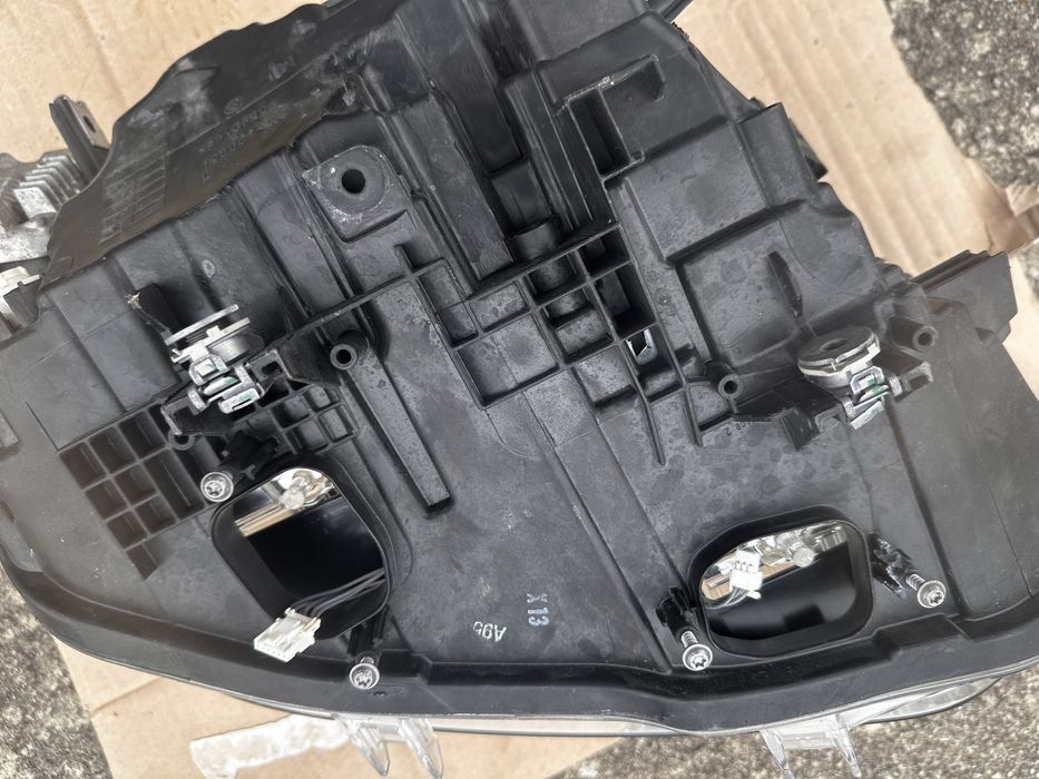 Farol bmw f31 ( 2017 )