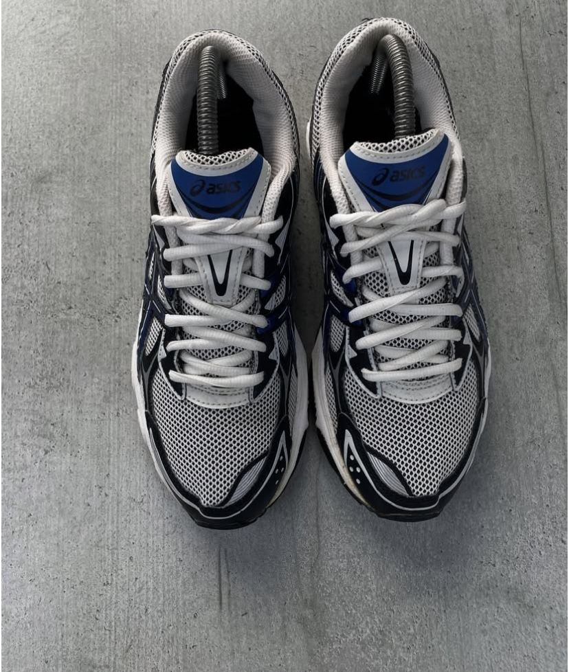 Оригінальні кросівки Asics