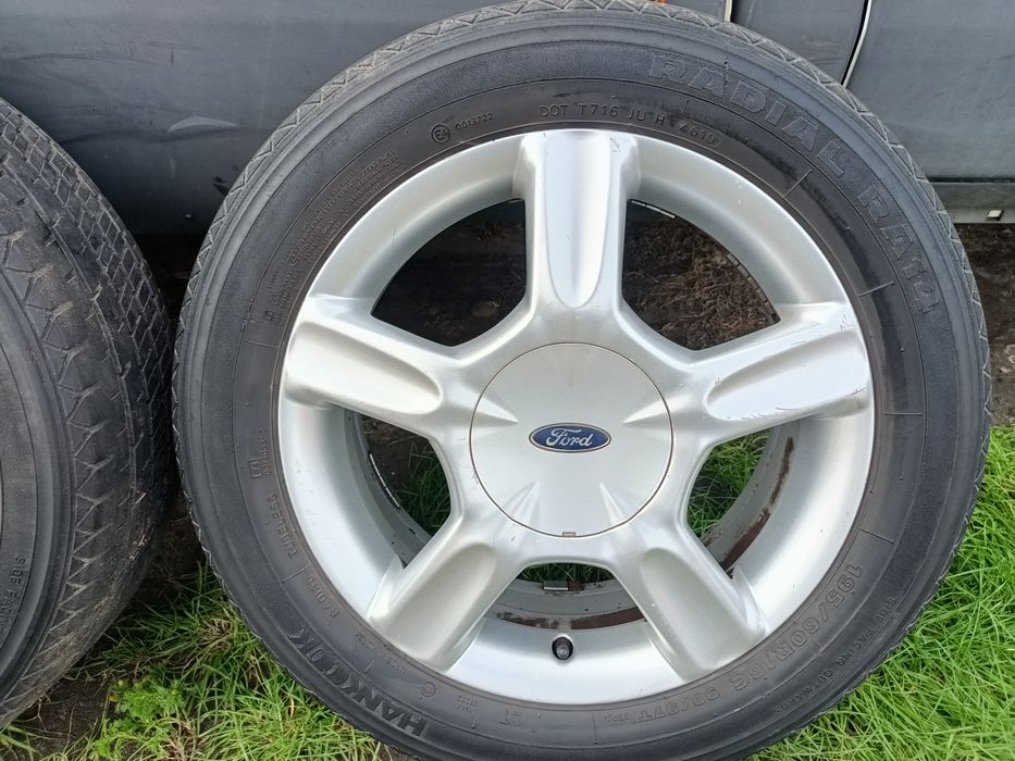Felgi z oponami 195/60R16 Ford Focus Fiesta + nakrętki 4x108