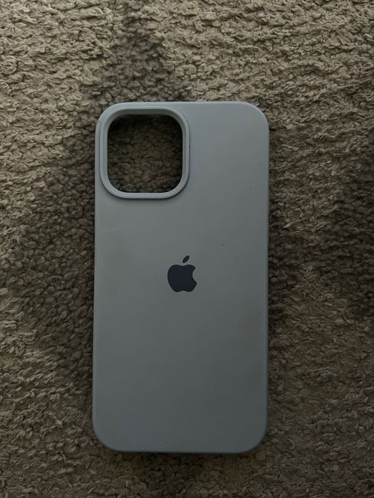 Продам чехол на Айфон 13 ПРО Макс