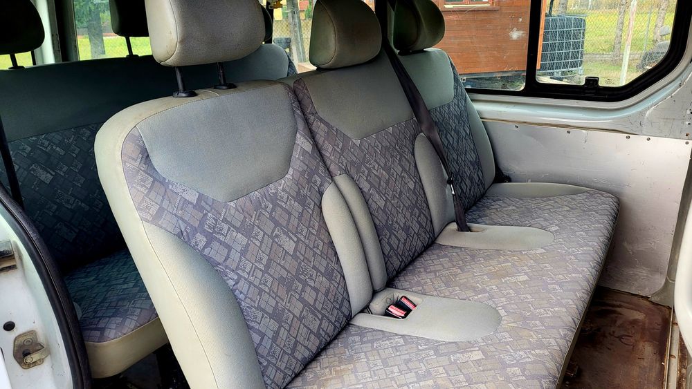 Opel Vivaro 1.9 diesel 9 osobowy.